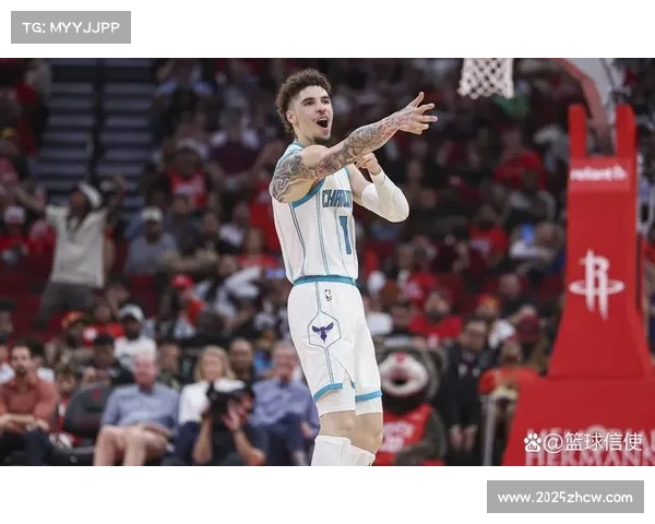 鲍尔19+13+11+3+4成历史首人，黄蜂新秀展现全能身手